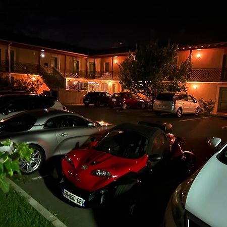 Abel Hotel Langeac Bagian luar foto