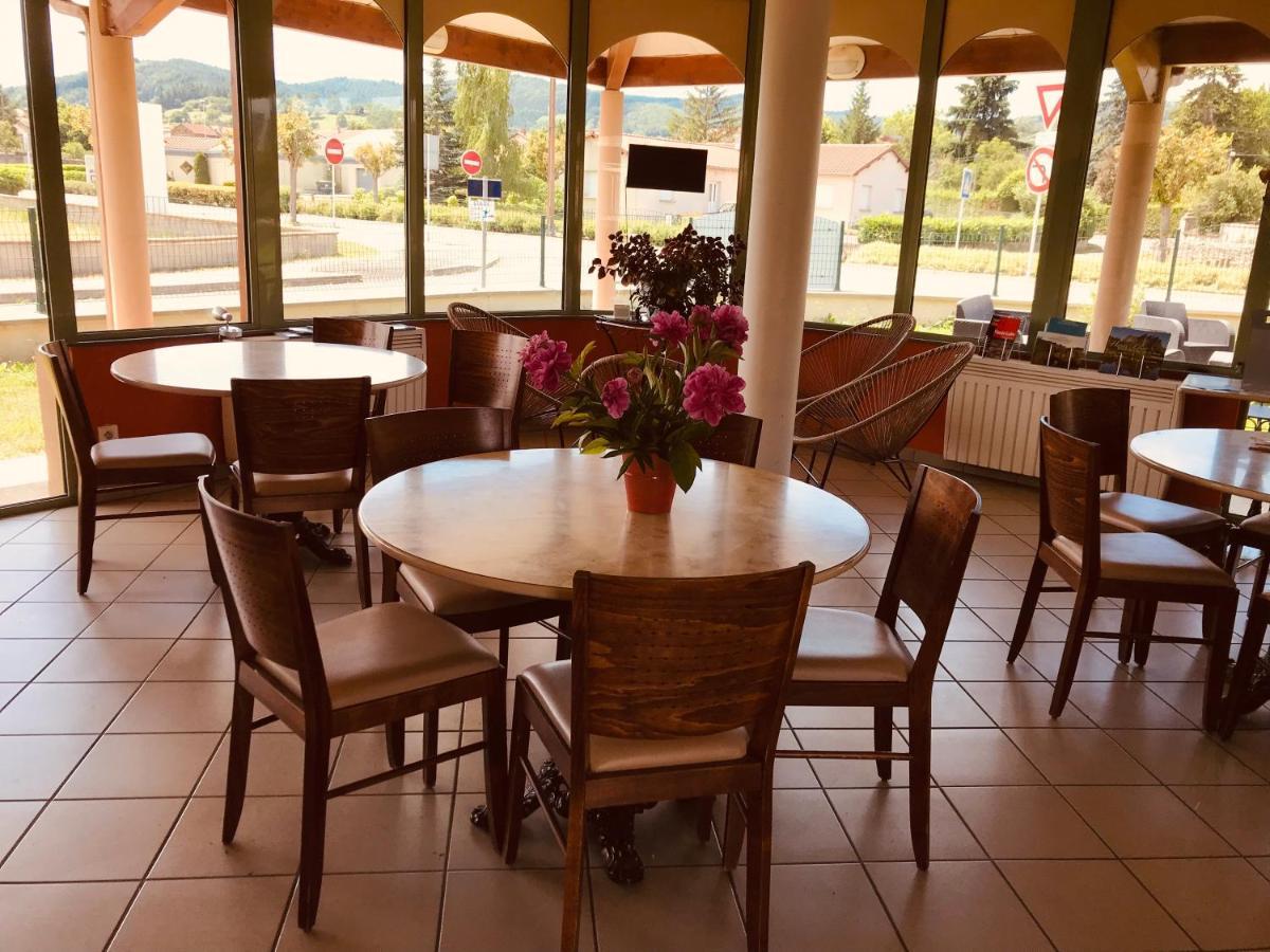 Abel Hotel Langeac Bagian luar foto