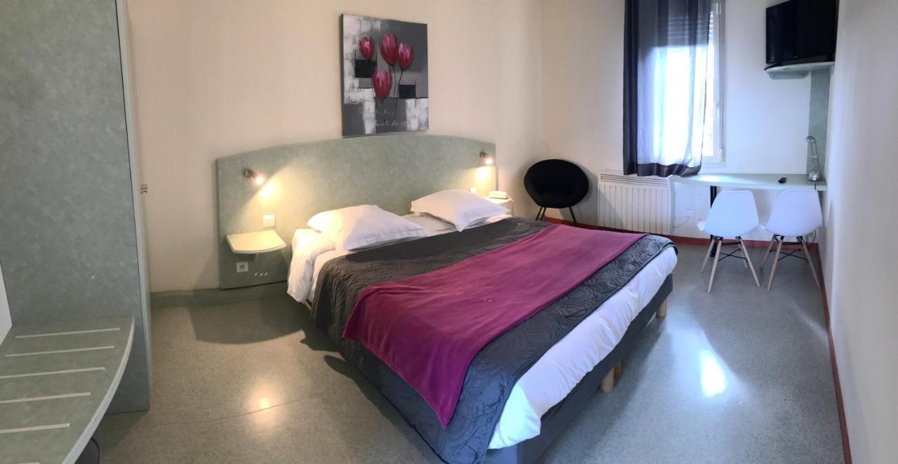 Abel Hotel Langeac Bagian luar foto