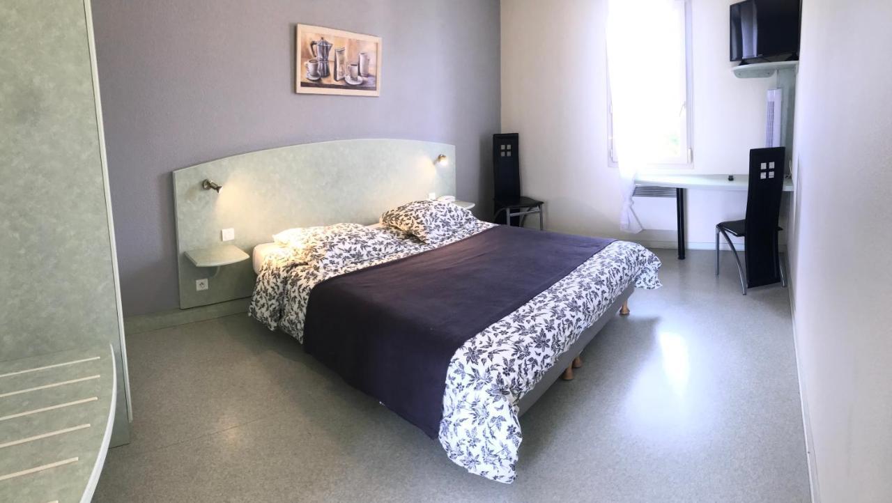 Abel Hotel Langeac Bagian luar foto