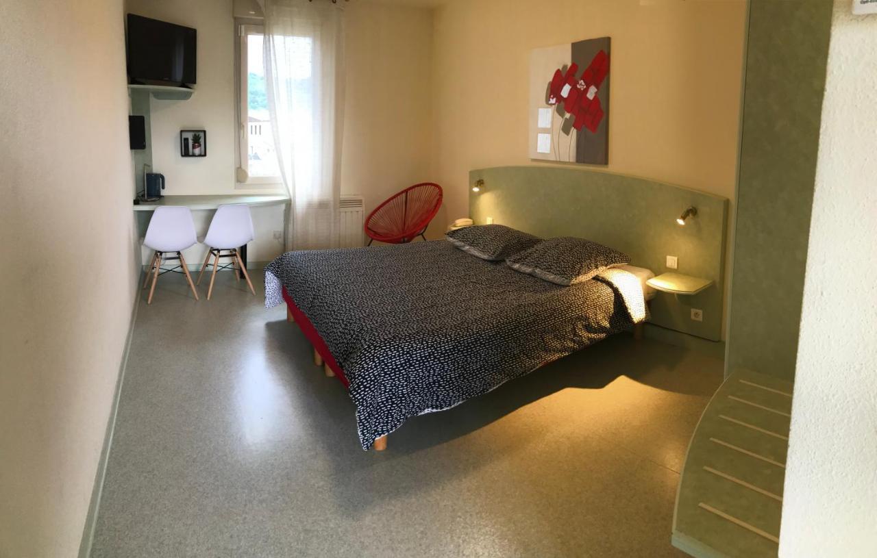Abel Hotel Langeac Bagian luar foto