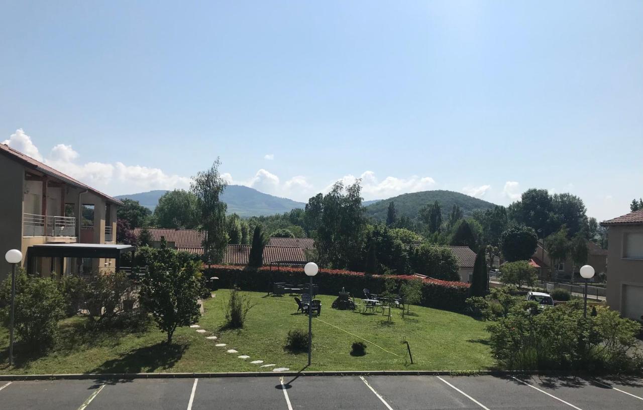 Abel Hotel Langeac Bagian luar foto