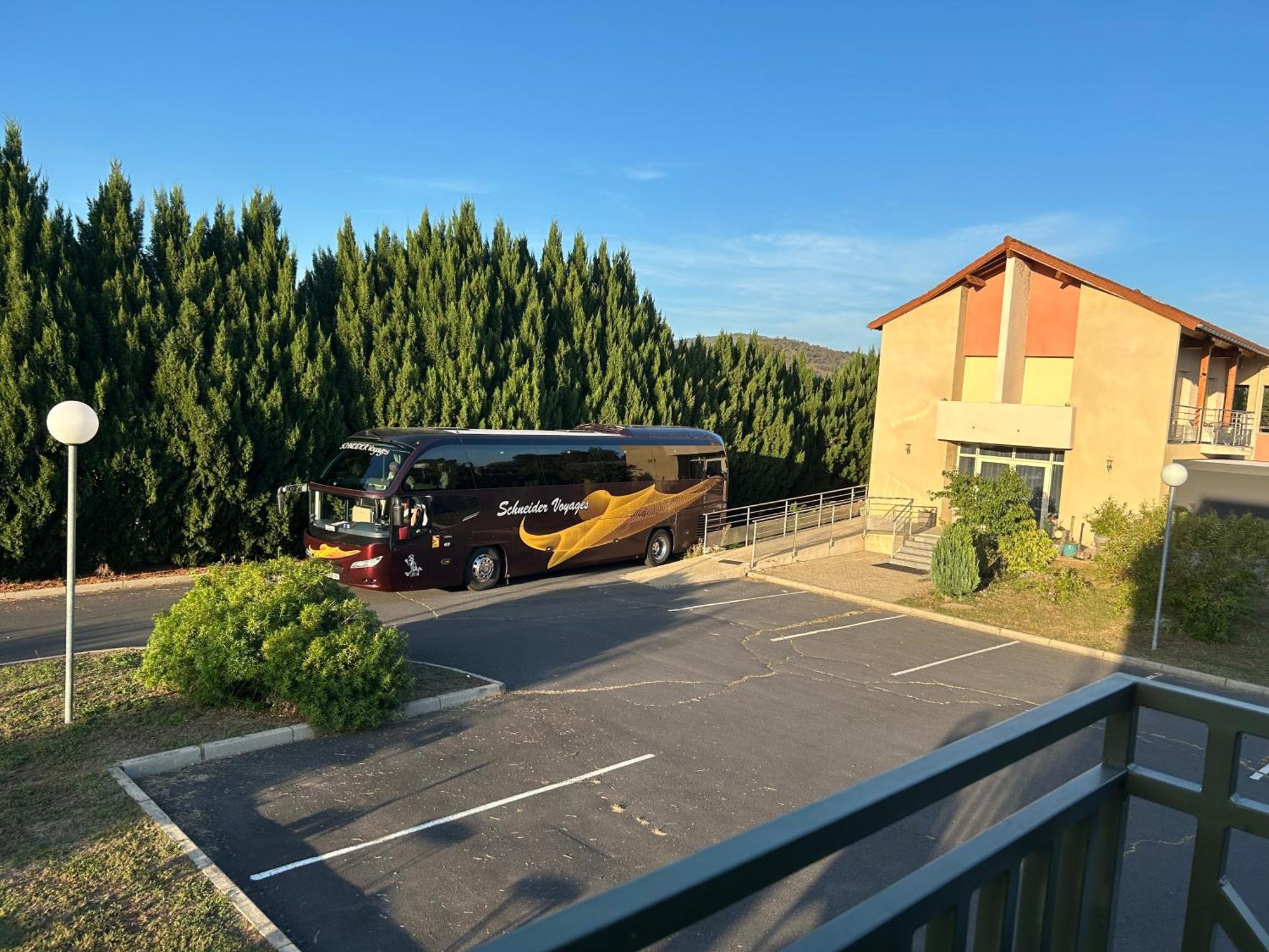 Abel Hotel Langeac Bagian luar foto